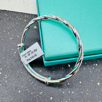  999 silver kada AMRUT GOLD Bazar Peth Rd, Near Maszid, Teli Ali, Amrut Gold, Khalde Aali, Talegaon Dabhade, Maharashtra 410506, India