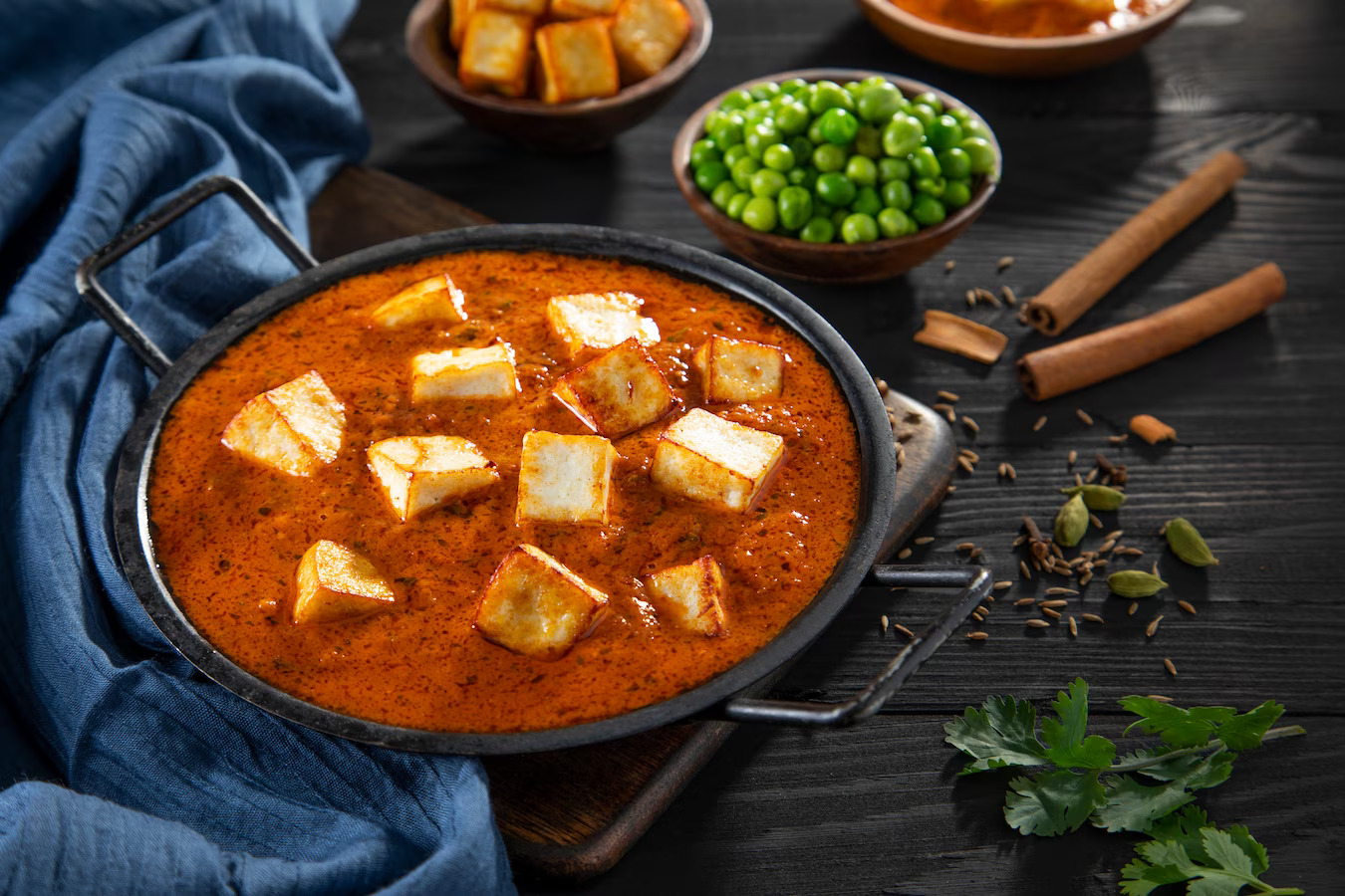 Paneer Curry-https://i-media.vyaparify.com/vcards/products/14295/paneer-6.jpg Image