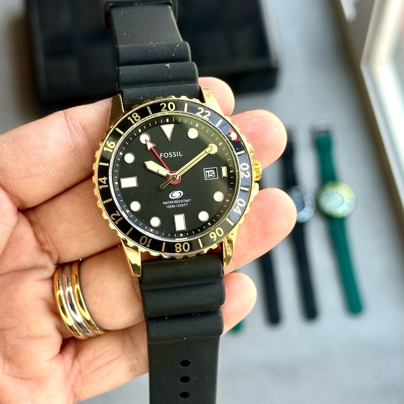 FOSSIL_GMT_GOLD-BLACK-https://i-media.vyaparify.com/vcards/products/147172/16.jpeg Image
