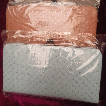 Ladies Purse-https://i-media.vyaparify.com/vcards/products/168286/product_1742282588_67d91f5c03607.png Image