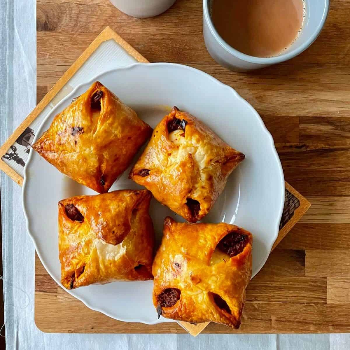 EGG  PUFF-https://i-media.vyaparify.com/vcards/products/168584/product_1742298619_67d95dfbd9db8.png Image