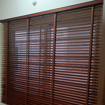 Wooden Blinds-https://i-media.vyaparify.com/vcards/products/171195/product_1742648664_67deb558313f1.png Image