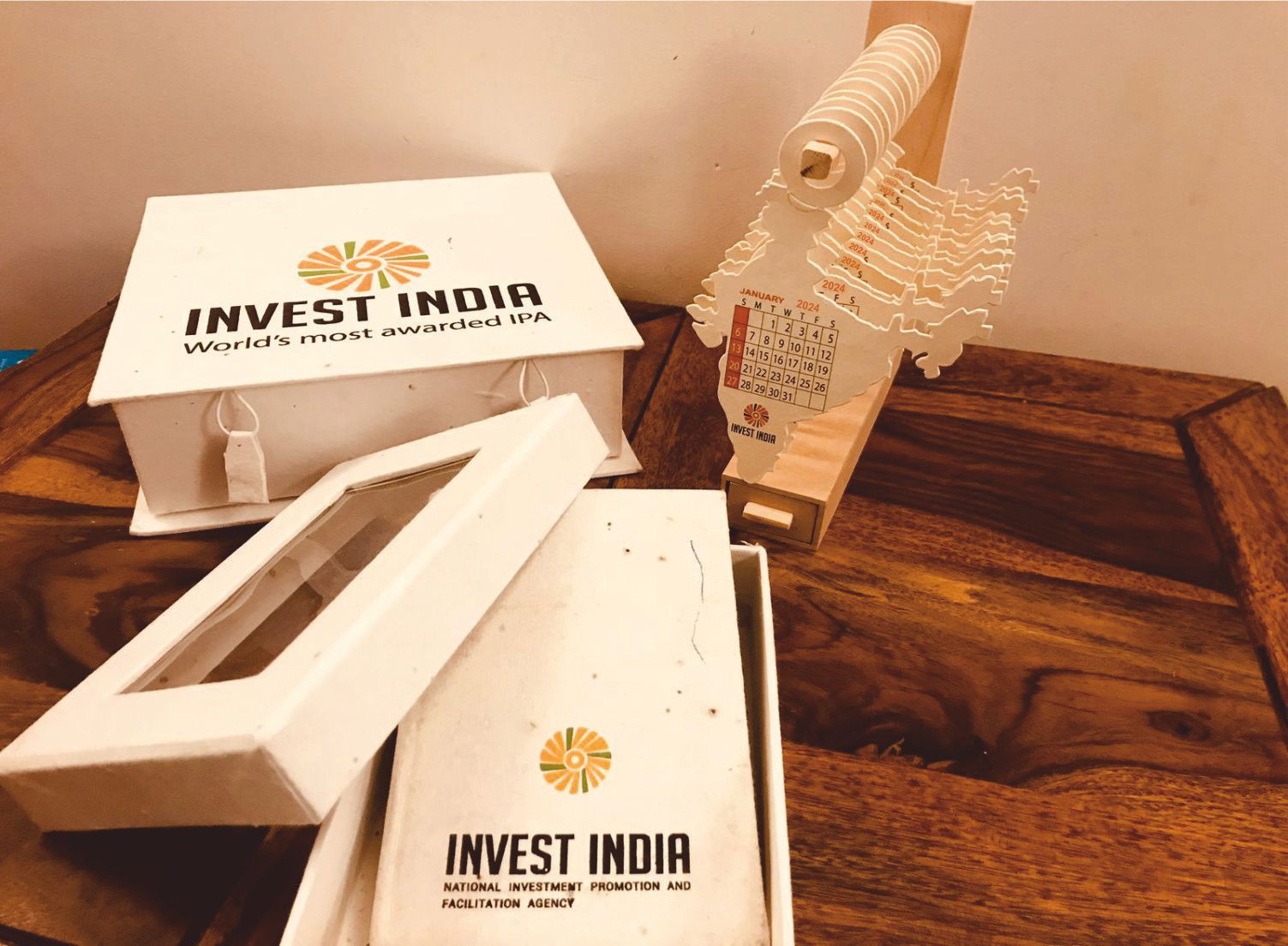 Calendar 2024-https://i-media.vyaparify.com/vcards/products/17533/03.jpg Image