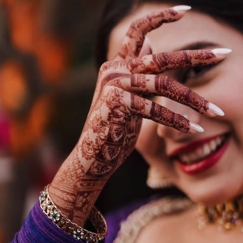 Bridal mehandi-https://i-media.vyaparify.com/vcards/products/176938/product_1743240796_67e7be5cb827f.png Image
