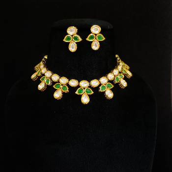 Classic Kundan Necklace Set SEQUEL IMPEX PRIVATE LIMITED Balaji Tower, 158-159 Mahendwas House, Nehru Bazar