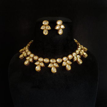 Classic Kundan Necklace Set-https://i-media.vyaparify.com/vcards/products/177887/product_1743500675_67ebb583f35f4.png Image