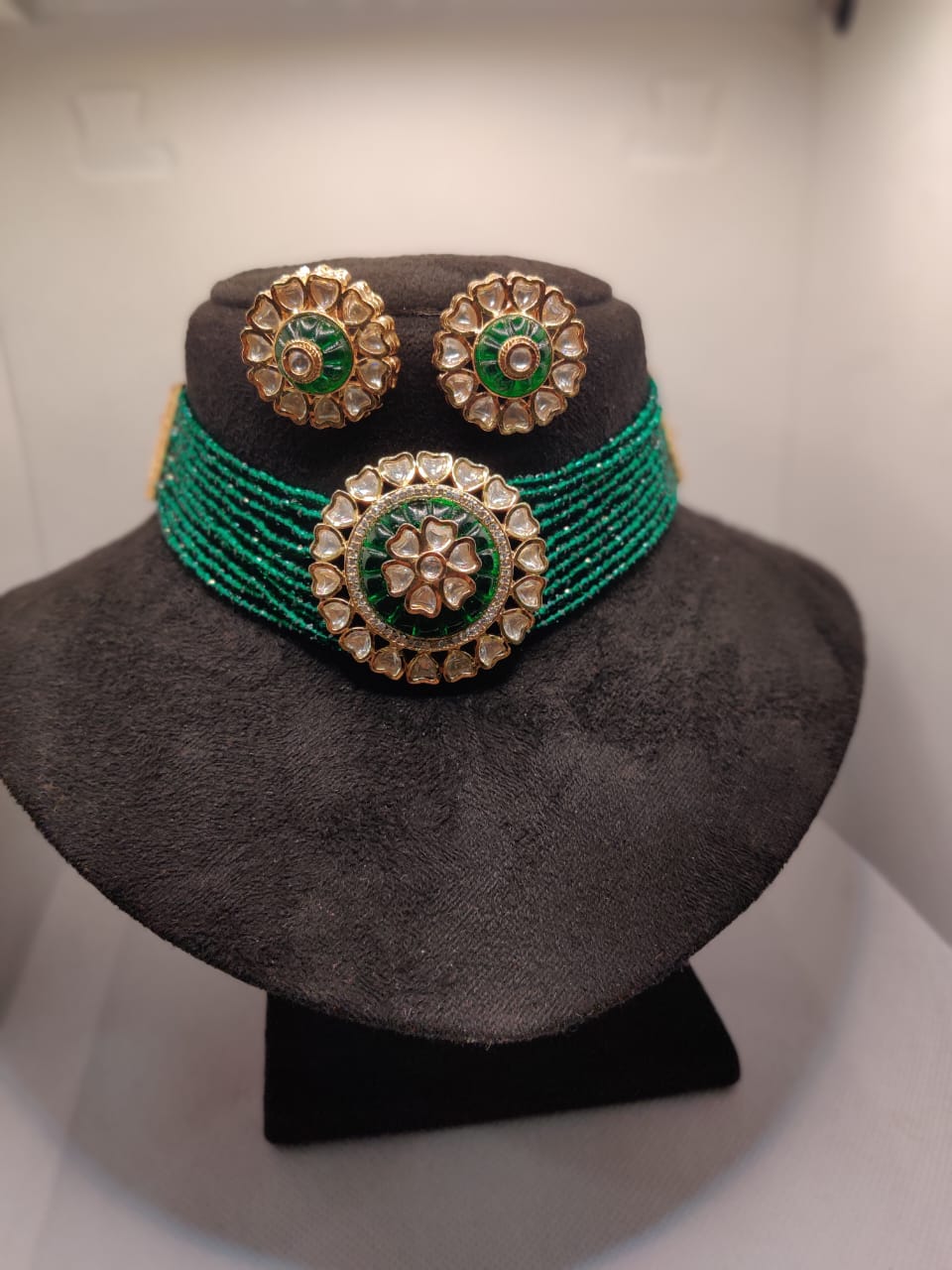 Emerald Necklace | Shree Jain Jewellers | 127, Ground Floor ,Vikram Tower, Sapna Sangeeta Road Indore