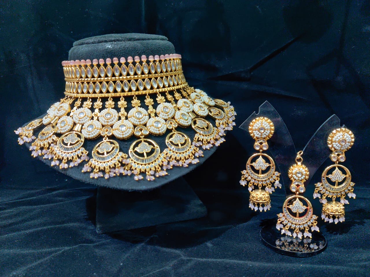 Pearl and Kundan | Shree Jain Jewellers | 127, Ground Floor ,Vikram Tower, Sapna Sangeeta Road Indore