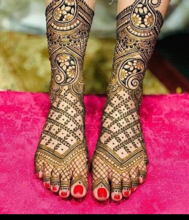 Mehendi-https://i-media.vyaparify.com/vcards/products/18158/IMG-20231219-WA0015.jpg Image