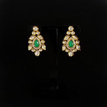 Classic Kundan Earrings-https://i-media.vyaparify.com/vcards/products/185065/product_1744282012_67f7a19c63892.png Image