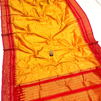 Zhumka Irkal Paithani-https://i-media.vyaparify.com/vcards/products/185085/product_1744284762_67f7ac5a3d2e2.png Image