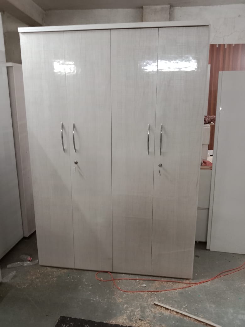 Wooden Almira | DOLI FURNITURE MART | 6- Asha Nager Kanadiya Road Holkar Pratima Ke Samne Bangali Square Indore