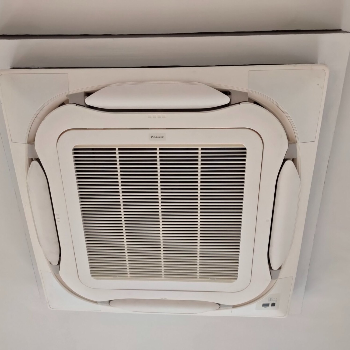 AKABISHI CASSETTE Air Conditioner-https://i-media.vyaparify.com/vcards/products/190646/product_1744860951_680077174ef04.png Image