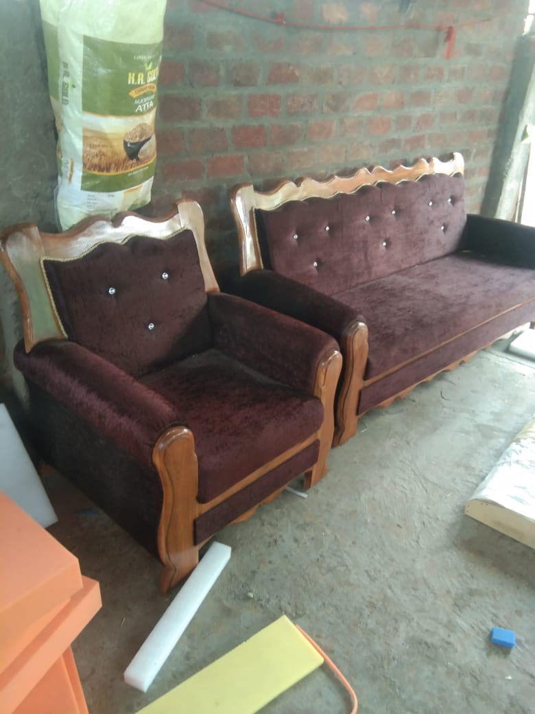 Designer Wooden Sofa Set | JANTA FURNITURE | 426, Alok Nagar Opposite JMB Sweets , Kanadiya Road Indore