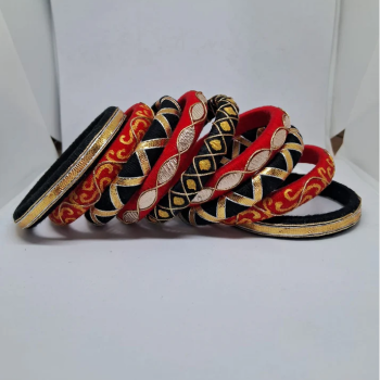 Roohi [red and black handcrafted bangles]-https://i-media.vyaparify.com/vcards/products/210305/product_1746242721_68158ca1e1950.png Image