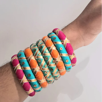 Anuradha [Gotta patti Handcrafted Bangles]-https://i-media.vyaparify.com/vcards/products/210314/product_1746243391_68158f3fce833.png Image