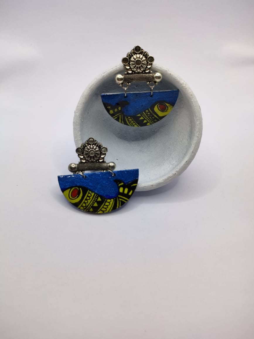 Ethnic Fish Painted Earrings-https://i-media.vyaparify.com/vcards/products/21560/ethnic-Fish-painted-earrings.jpg Image