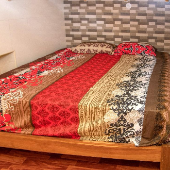 RESORT-https://i-media.vyaparify.com/vcards/products/215624/product_1746596940_681af44cafeb3.png Image