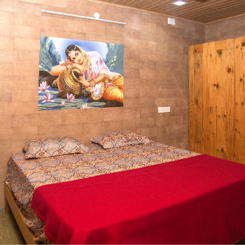 SUPER DELUXE ROOM-https://i-media.vyaparify.com/vcards/products/215637/product_1746598329_681af9b942409.png Image