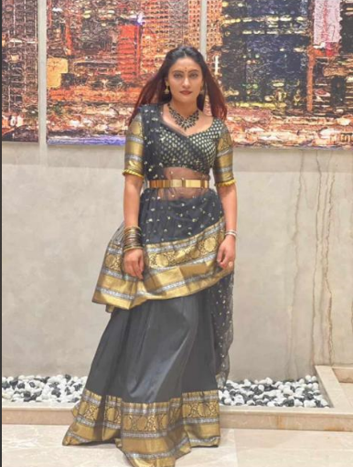 Traditional Half Saree Sets-https://i-media.vyaparify.com/vcards/products/22702/Traditional-Half-Saree-Sets.png Image