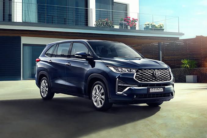 Toyota's Latest Models!-https://i-media.vyaparify.com/vcards/products/22794/images-(6).jpeg Image