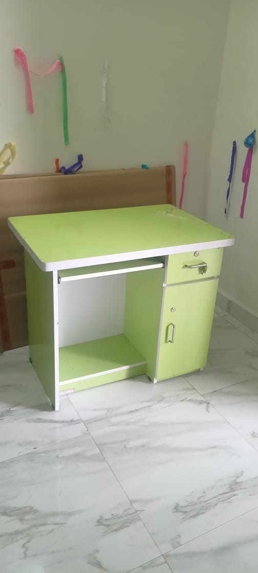 Office Table-https://i-media.vyaparify.com/vcards/products/2380/IMG-20230619-WA0025.jpg Image