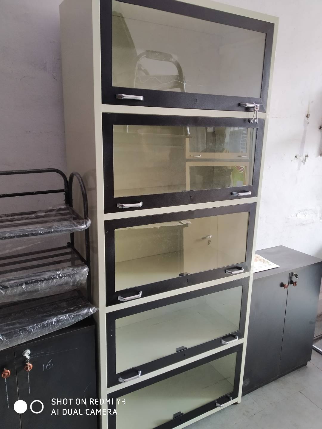 Book Shelf-https://i-media.vyaparify.com/vcards/products/2383/IMG-20230619-WA0030.jpg Image