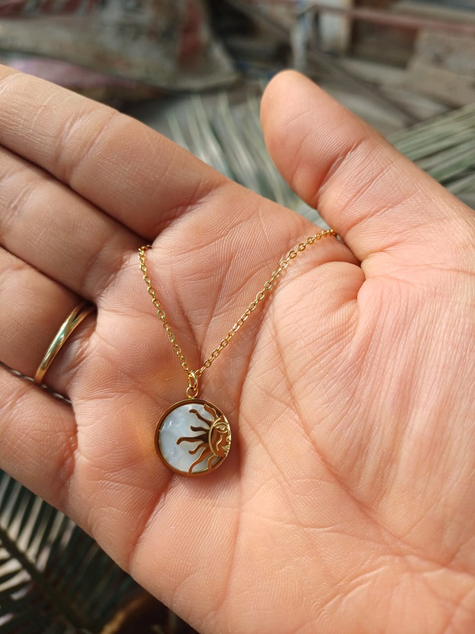 Sun Pendant-https://i-media.vyaparify.com/vcards/products/24292/WhatsApp-Image-2024-01-31-at-12.14.49.jpeg Image