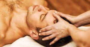 Head massage-https://i-media.vyaparify.com/vcards/products/24413/images-(5).jpeg Image