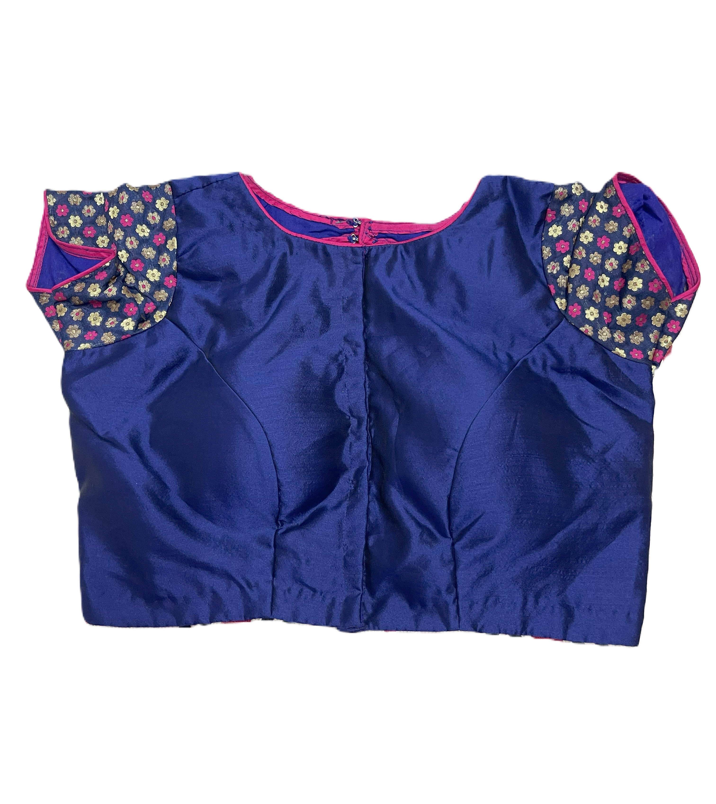 Readymade Blouse-https://i-media.vyaparify.com/vcards/products/25027/IMG_9033.png Image