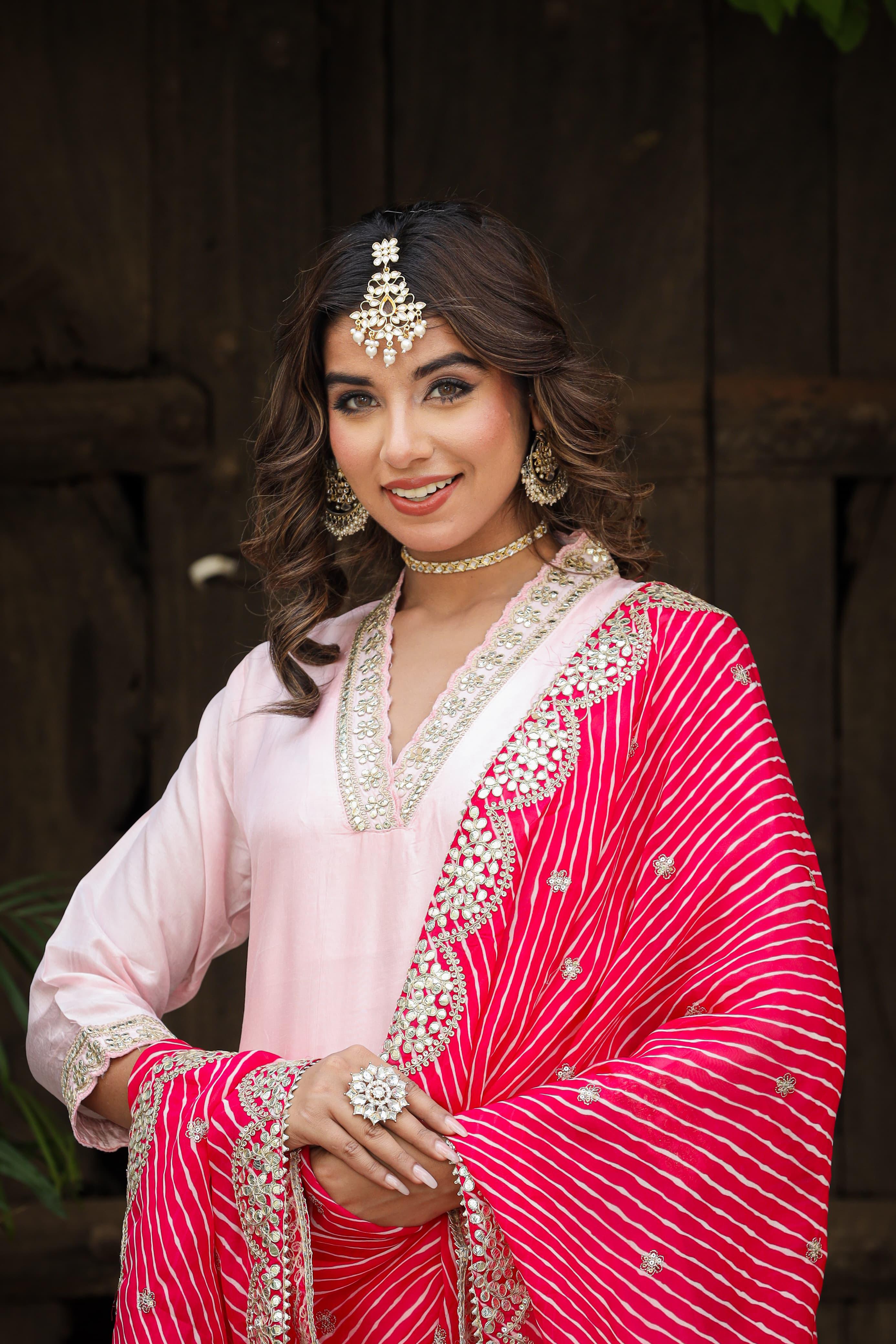 Russian Silk Elegance-https://i-media.vyaparify.com/vcards/products/25057/Russian-Silk-Elegance.jpg Image