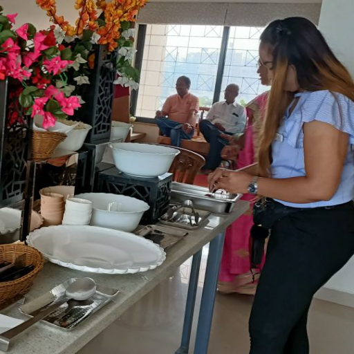 HOUSE PARTY-https://i-media.vyaparify.com/vcards/products/251677/product_1747966150_682fd8c6e862a.png Image