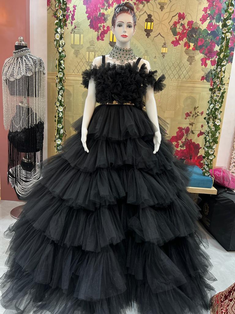 Black Doll Gowns for Rent at Trupti Fashion SUIDHAGA FASHION CENTRE Near Swaymbhu Ganesh Mandir, Pmt Chowk Bhosari 411039