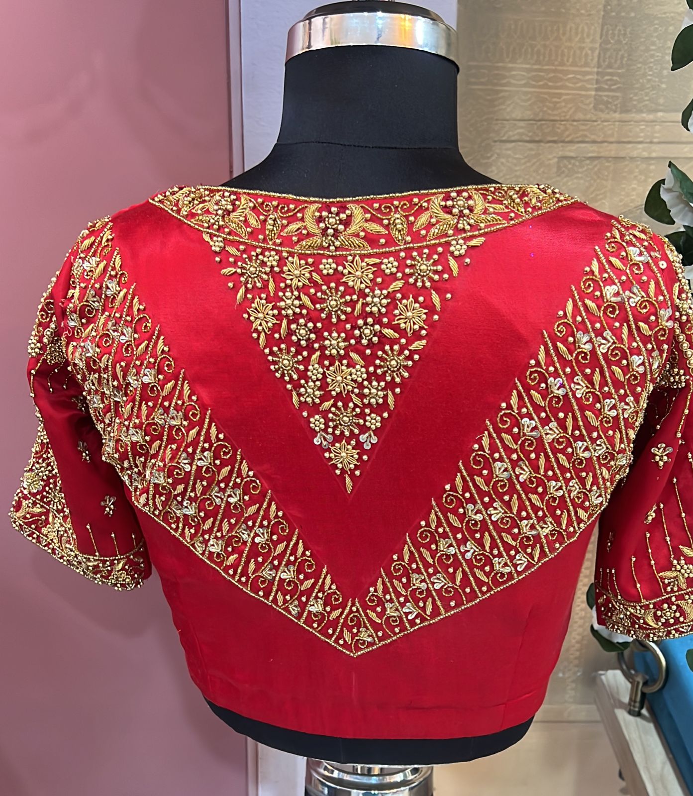 Rental Red Embroidered Blouses-https://i-media.vyaparify.com/vcards/products/25360/Rental-Embroidered-Blouses.jpg Image