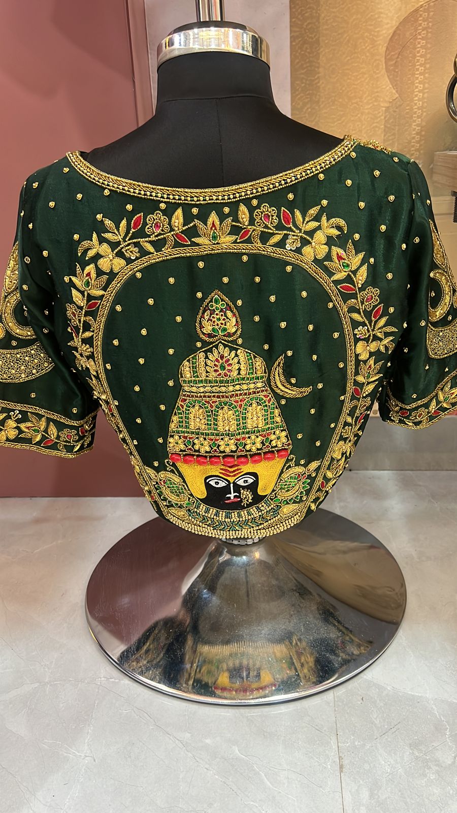 Rental Embroidered Blouses SUIDHAGA FASHION CENTRE Near Swaymbhu Ganesh Mandir, Pmt Chowk Bhosari 411039