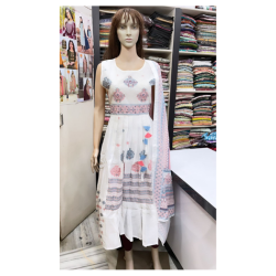 Women ethnic suit | Dreamz Girls Outfit | B 33 Apollo Tower 2 Mg Road Indore