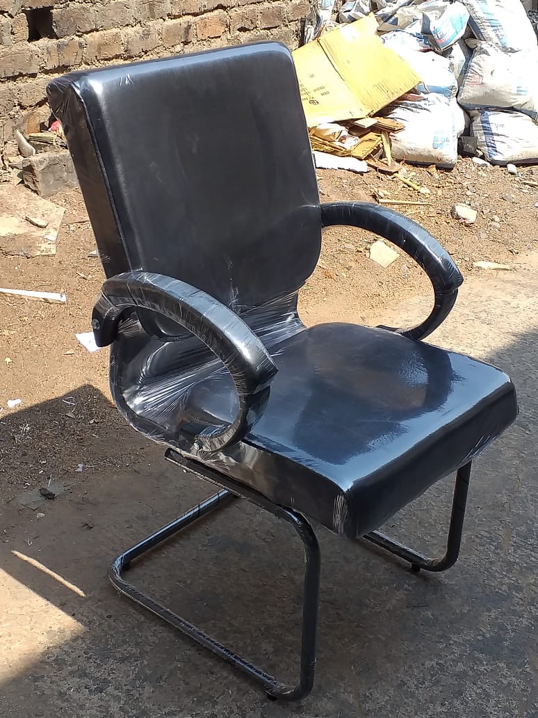 Stend Chair-https://i-media.vyaparify.com/vcards/products/26518/IMG-20240210-WA0011.jpg Image