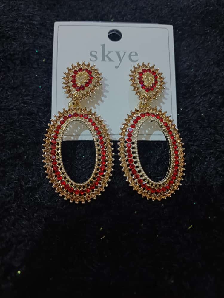 Statement Dangle Earrings-https://i-media.vyaparify.com/vcards/products/27319/large-dangle-earrings.jpg Image
