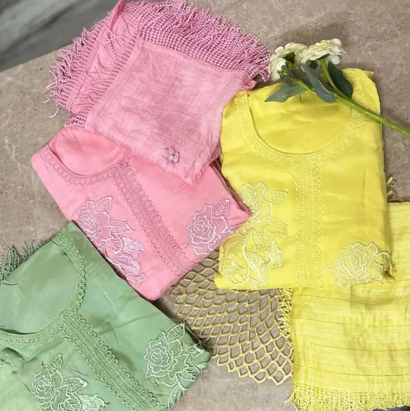 Chinnon Embroidered Suit with Fancy Dupatta Rida Boutique 303,ahmedi Residency, 
State Bank Of India Building, 
New Aghapura, 
Hyderabad
