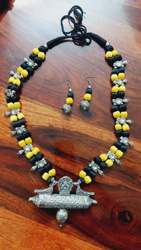 Handmade Silver Jeweleery-https://i-media.vyaparify.com/vcards/products/28160/352248349_794867462175178_5946693207971224221_n.jpg Image