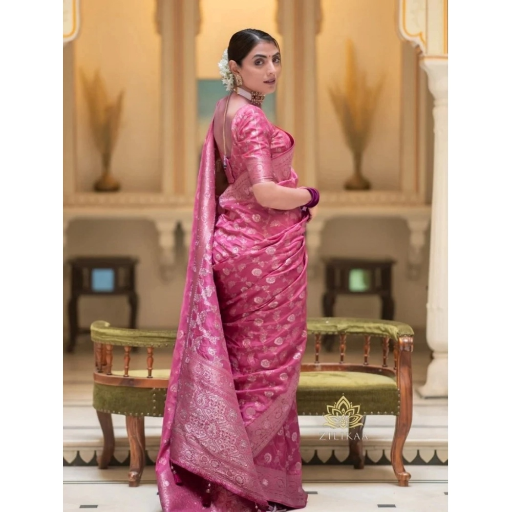 womens kanchivaram saree-https://i-media.vyaparify.com/vcards/products/292078/product_1749965765_684e5bc58e25c.png Image