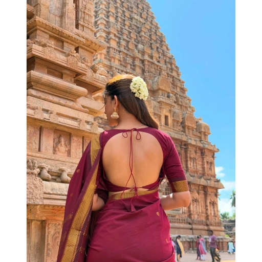 Generic Women's Jacquard Self Design Bollywood Saree With Unstitched Blouse (5.5Mtr, Maroon)-https://i-media.vyaparify.com/vcards/products/292179/product_1749970347_684e6dab6a831.png Image