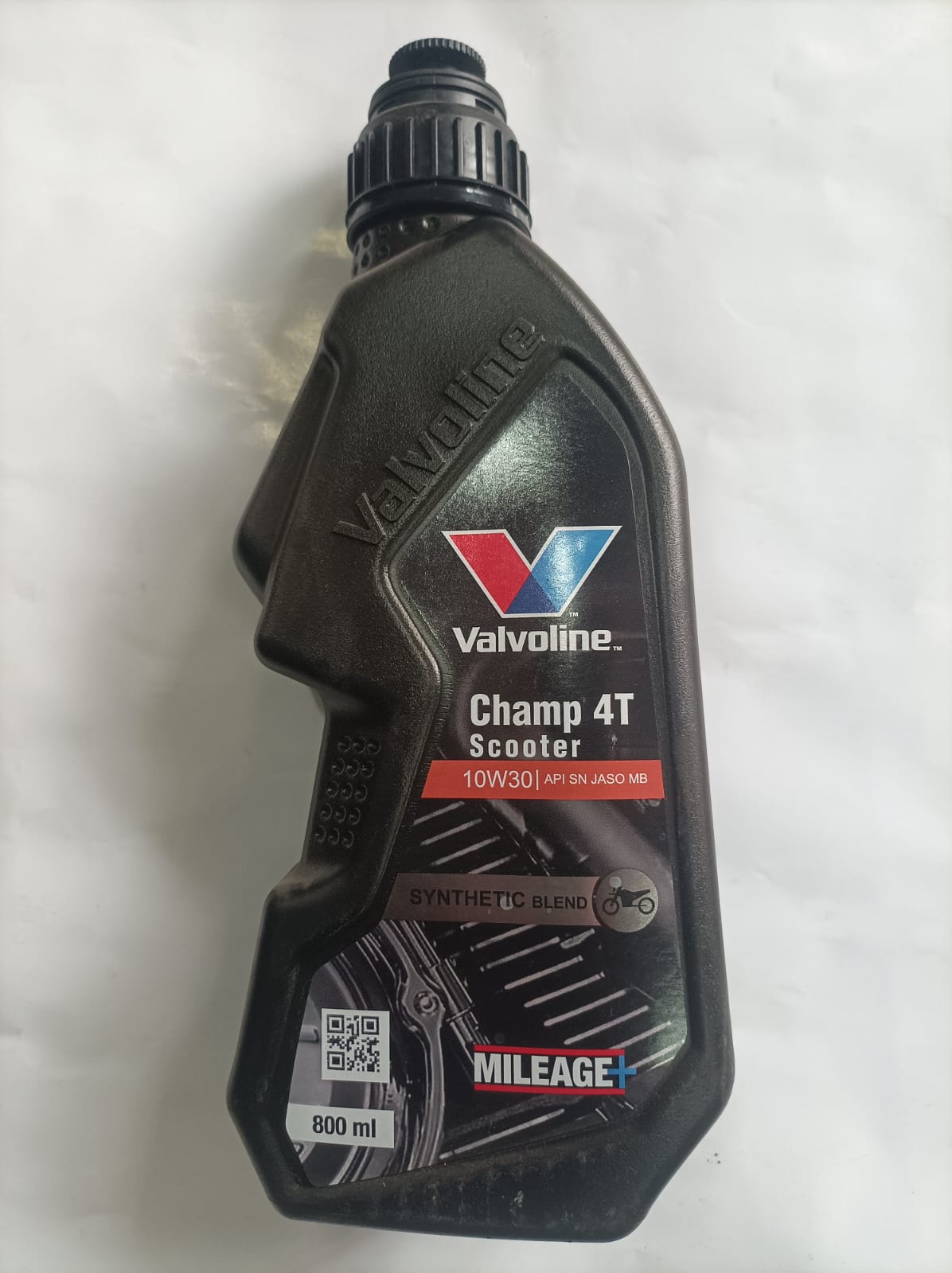 Valvoline Synthetic Blend Engine Oil-https://i-media.vyaparify.com/vcards/products/29371/Valvoline-Synthetic-Blend-Engine-Oil.jpg Image