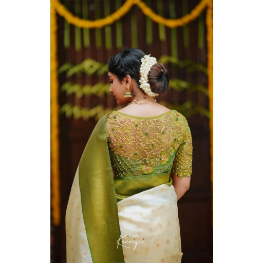 Women's Saree-https://i-media.vyaparify.com/vcards/products/295553/product_1750327083_6853df2b56fc7.png Image