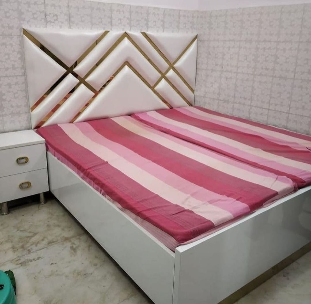 Beds with Cushioned Headboards-https://i-media.vyaparify.com/vcards/products/29946/Beds-with-Cushioned-Headboards.jpg Image