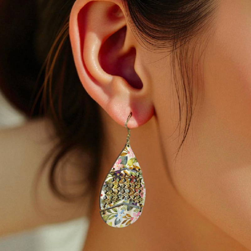 Wooden Fragrance Earrings-https://i-media.vyaparify.com/vcards/products/300522/product_1753620212_68861ef4502a2.jpeg Image