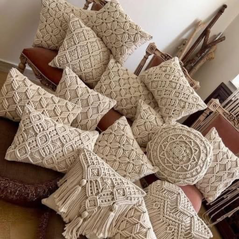 Pillow-https://i-media.vyaparify.com/vcards/products/300733/product_1753949508_688b2544091c6.jpeg Image