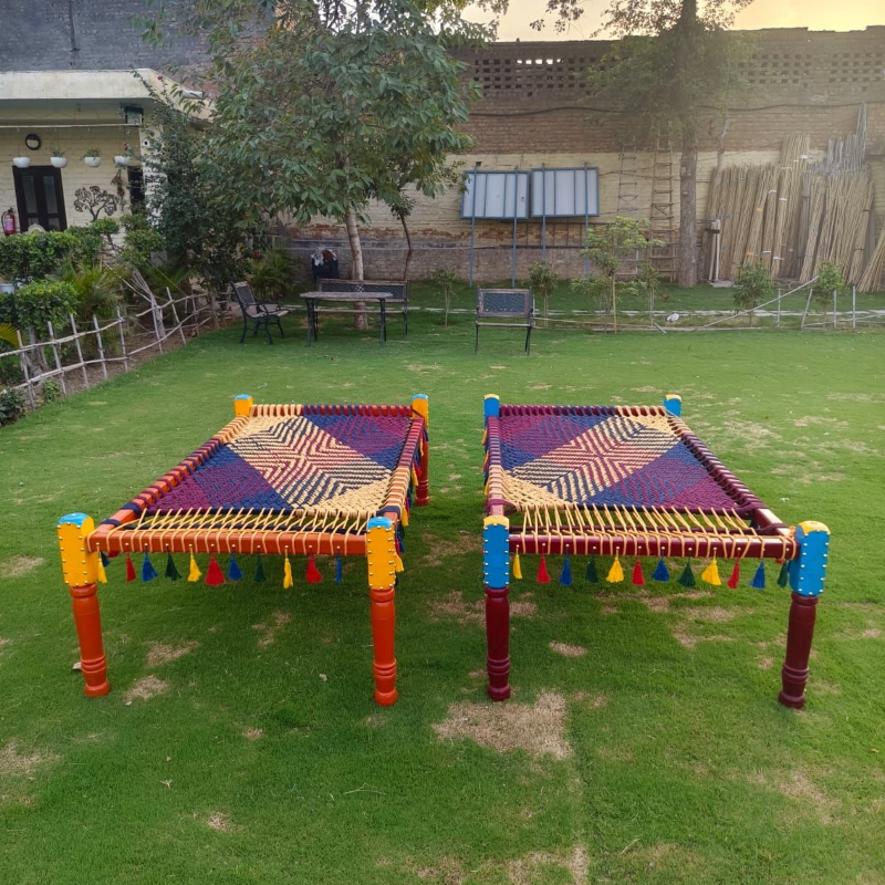 Beautiful chaar pai-https://i-media.vyaparify.com/vcards/products/300915/product_1754178094_688ea22e17d47.jpeg Image