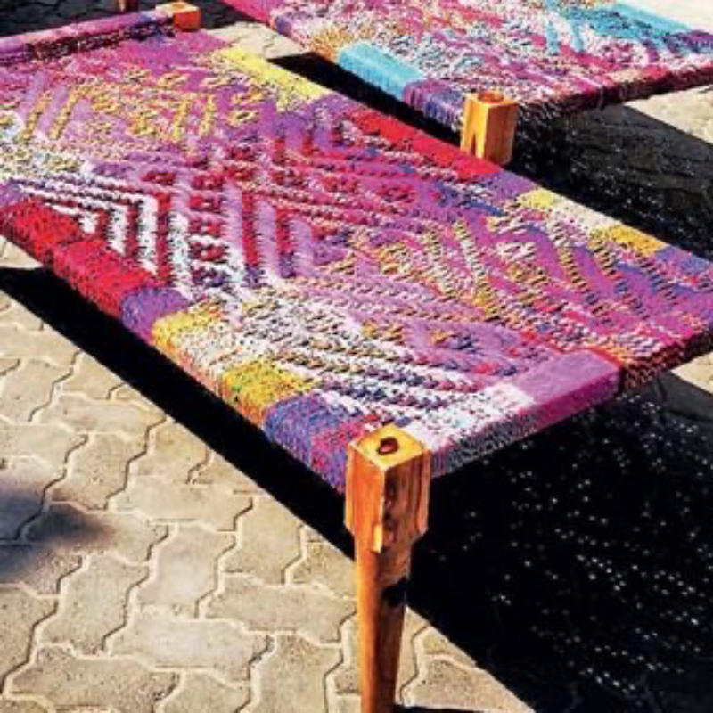 Beautiful chaar pai-https://i-media.vyaparify.com/vcards/products/300918/product_1754178094_688ea22edcfee.jpeg Image