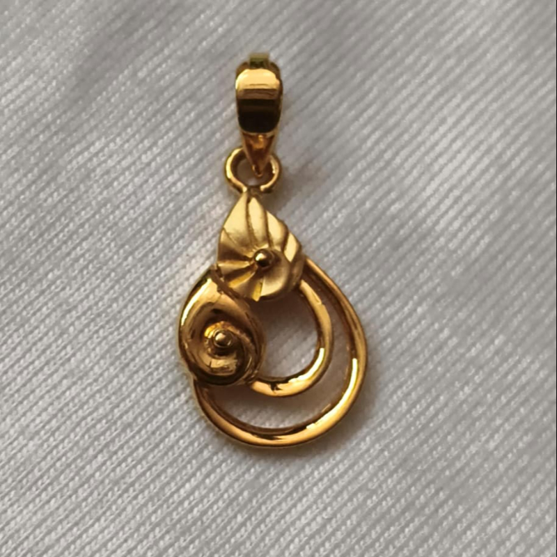 Floral leaf pendant-https://i-media.vyaparify.com/vcards/products/301262/product_1754559647_6894749f6071e.jpeg Image